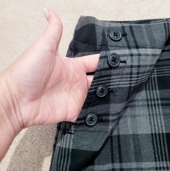 GAP Stretch Plaid Gray Button Detail Skirt Size 4 Career Preppy Lined Side  Zip - Picture 9 of 14
